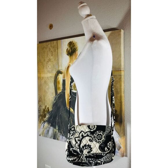 USED: DKNY Shoulder Bag - Picture 7 of 7